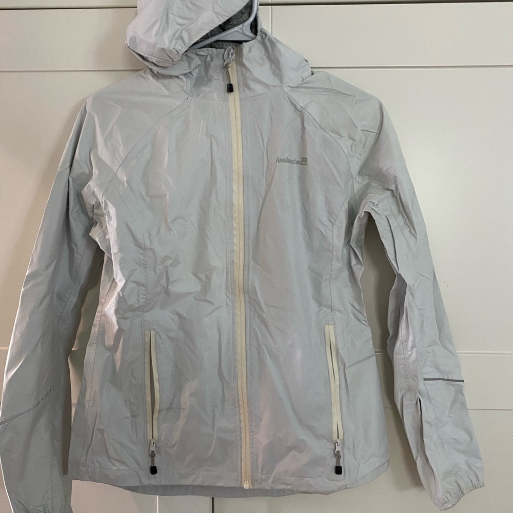 AVALANCHE White Windbreaker